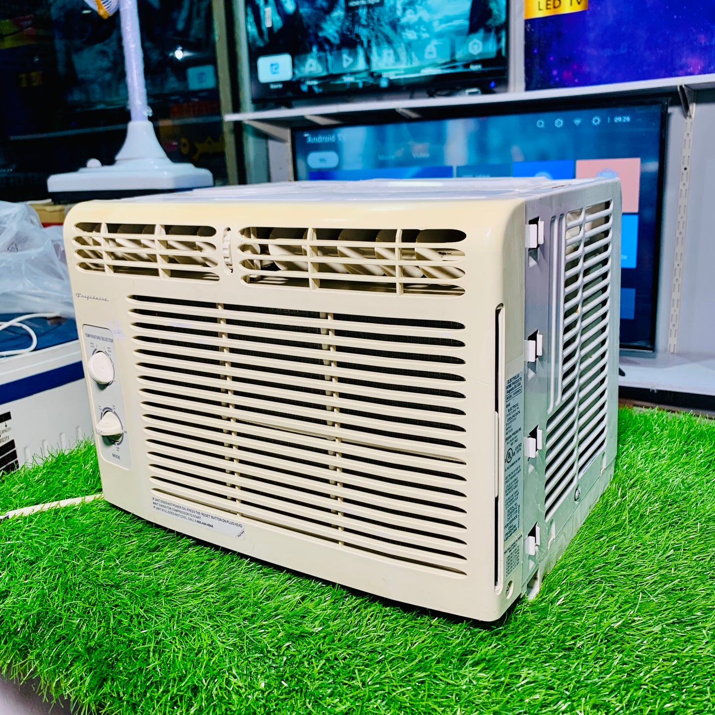 0.5 Ton Imported Window Ac 110V (A Condition 8/10)